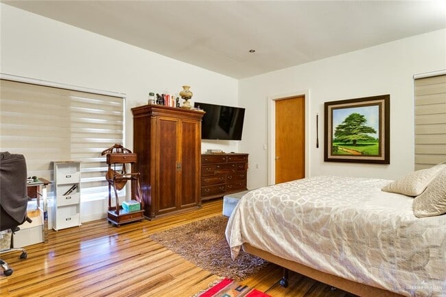 Building Photo - 15 N 43rd St