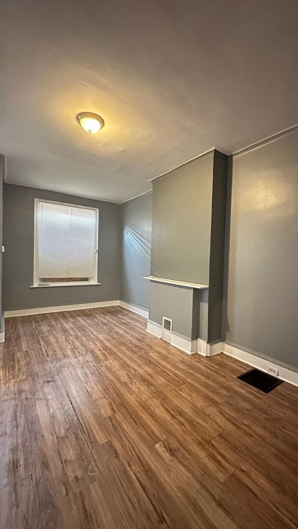 Building Photo - Modern Row - Strawberry Mansion