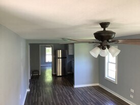 Building Photo - 632 Highway 164