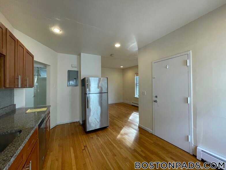 Building Photo - 2 Torpie St