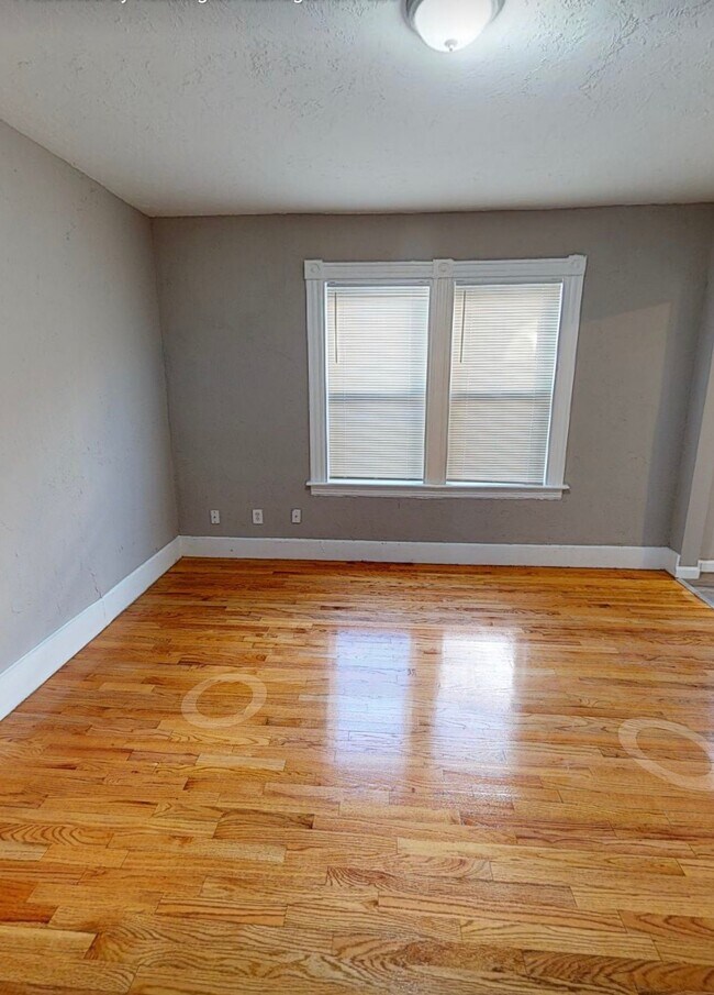 Building Photo - 159-161 Millbury St