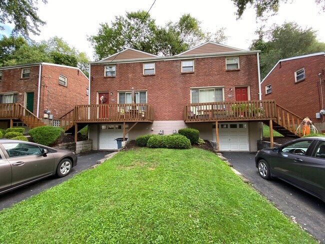 Building Photo - 918 Sleepy Hollow Rd