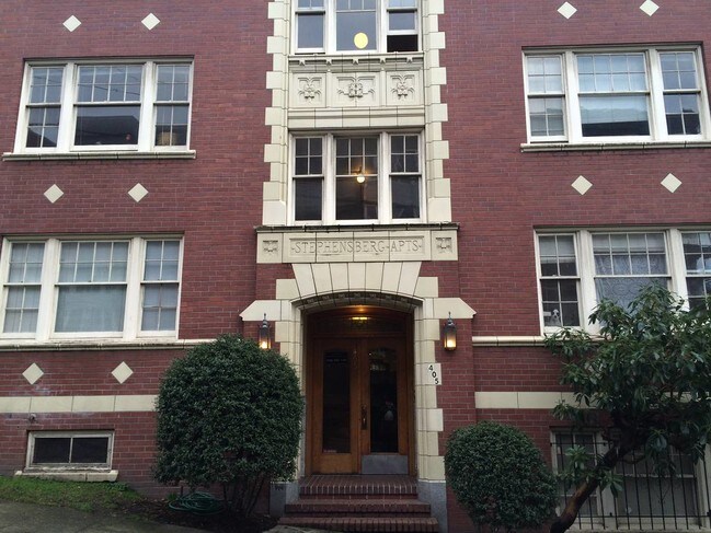 Primary Photo - 405 E Olive St