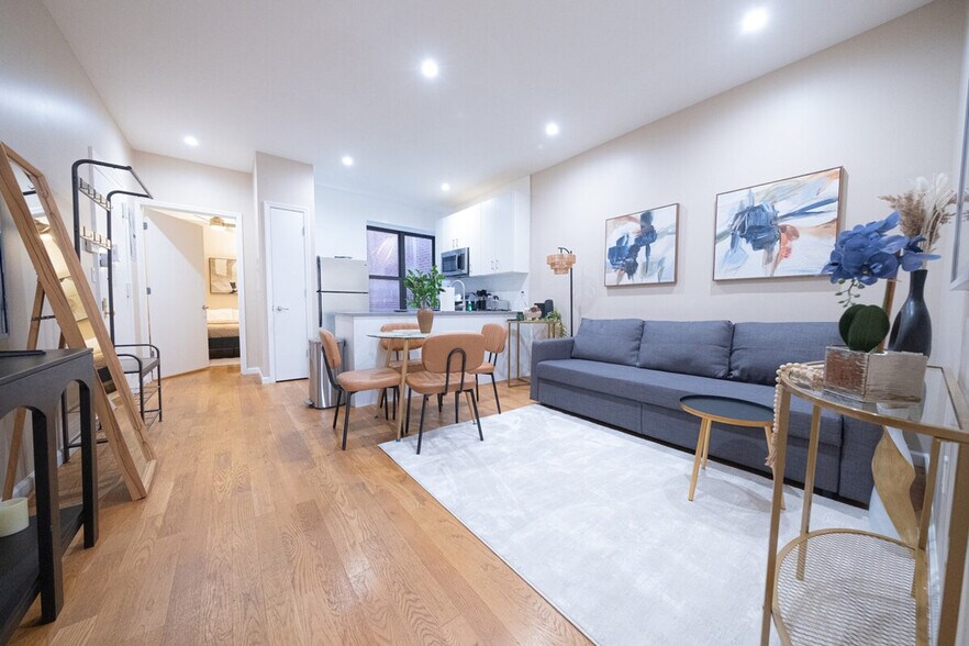 Primary Photo - 230 W 113th St
