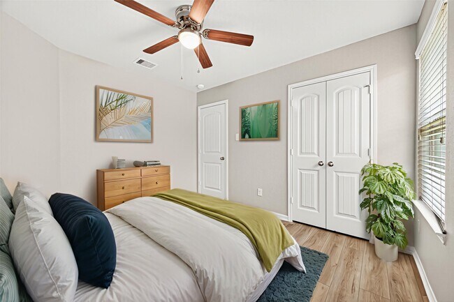 Building Photo - 3326 McDonough Way