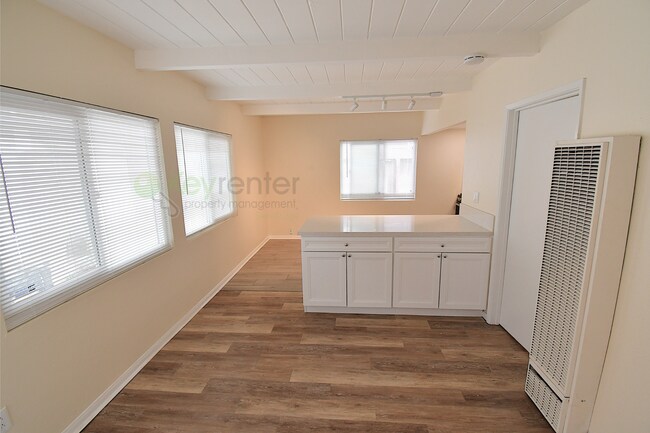 Building Photo - 624-A North Nevada St