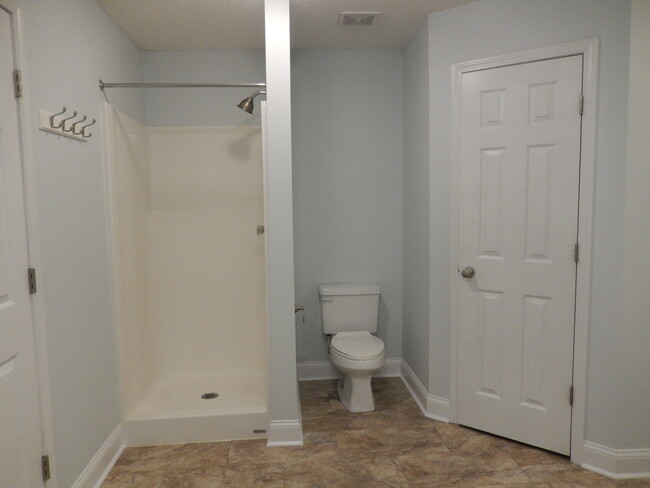 Master Bathroom - 319 Southern Comfort Dr