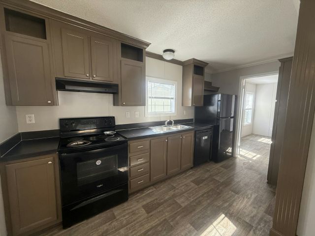 Building Photo - 9711 Polak Dr