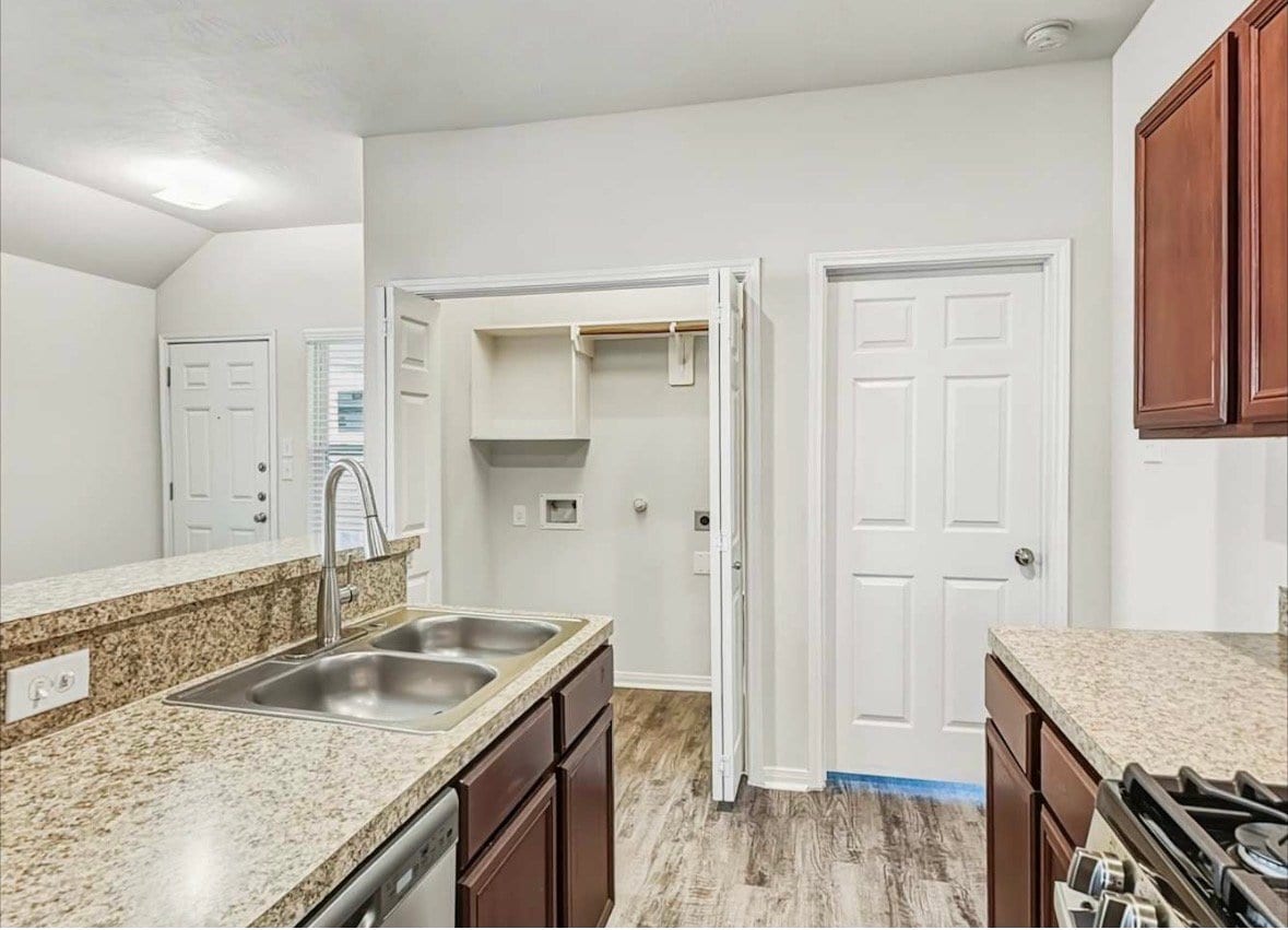 Building Photo - 6107 El Granate Dr