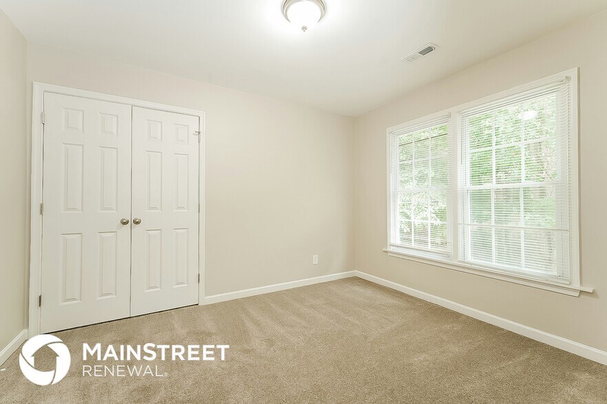 Building Photo - 6815 Renwick Ct