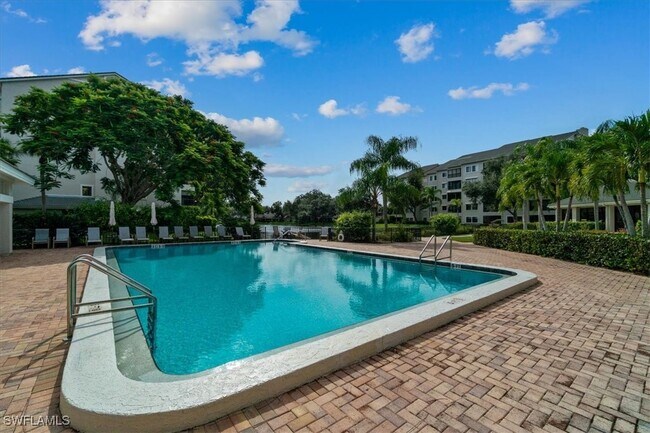 Building Photo - 900 Arbor Lake Dr