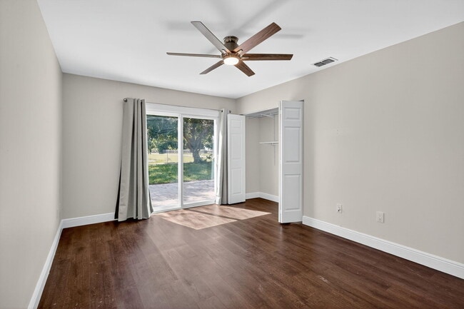Building Photo - 5431 Courtney Cir