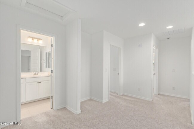 Building Photo - 3813 N 100th Dr