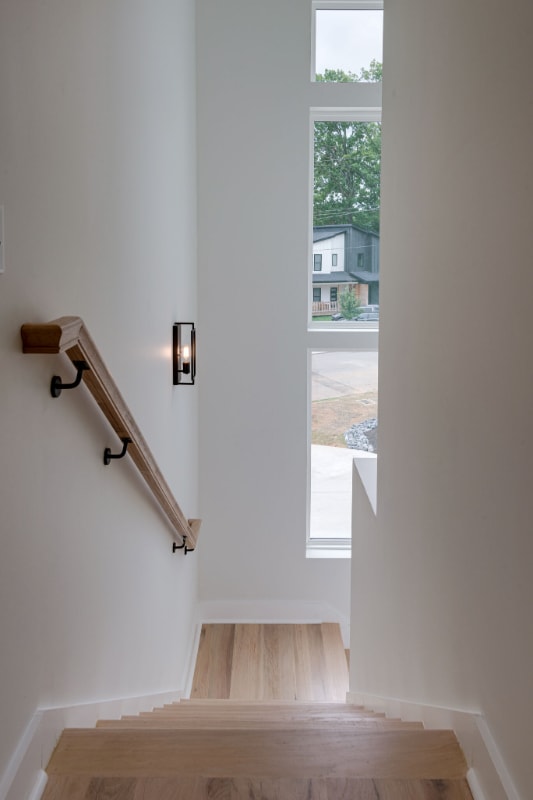 Building Photo - 214 Eisenhower Dr