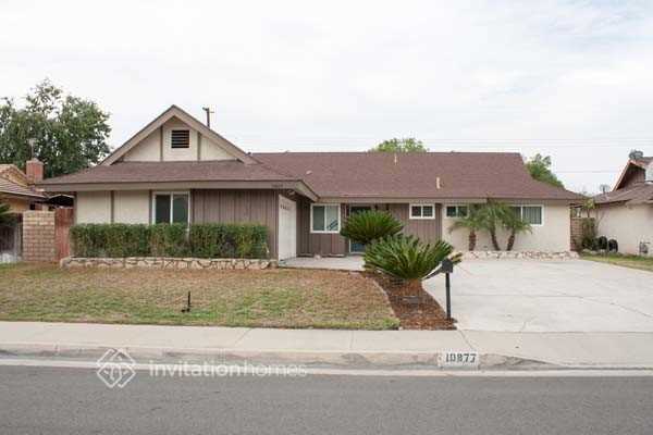 Primary Photo - 10877 Mercer Ave