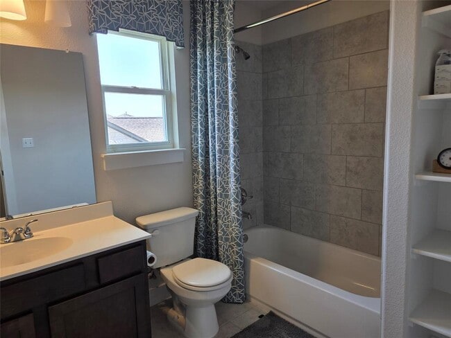 Building Photo - 104 Landry Cv