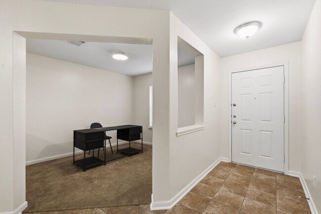 Building Photo - 7719 Serene Wood Ln