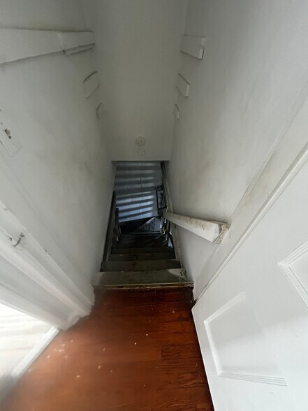 Building Photo - 5600 Gatesworth Ave