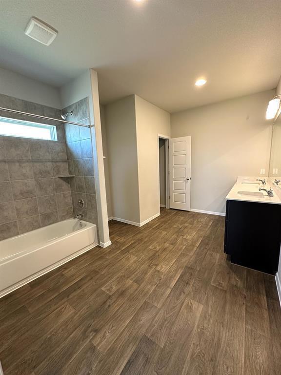 Building Photo - 611 Running Creek Dr