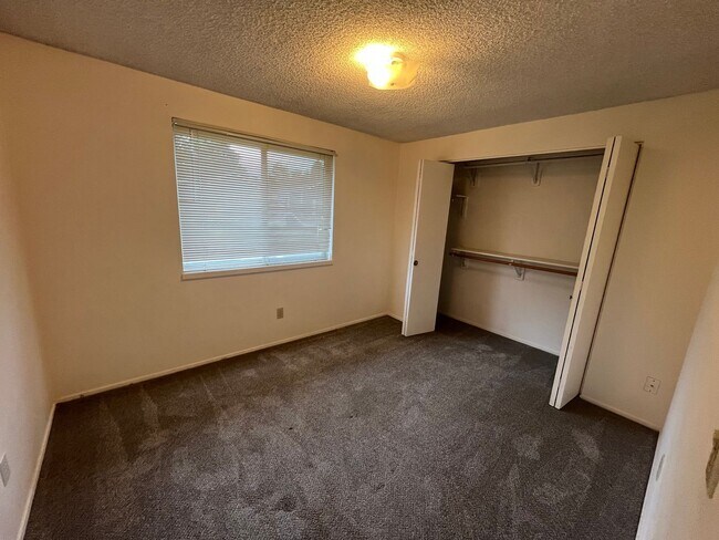 Building Photo - r1707se145thctvancouver
