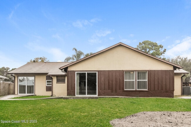 Building Photo - 5221 Carrick Rd
