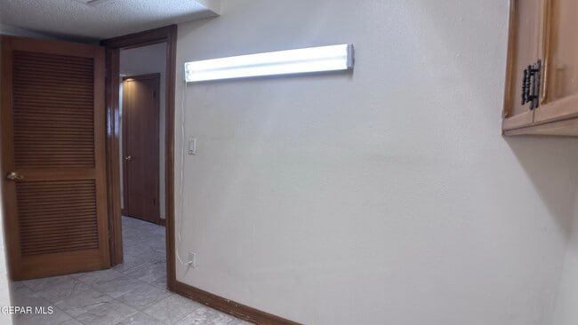 Building Photo - 4719 Frankfort Ave