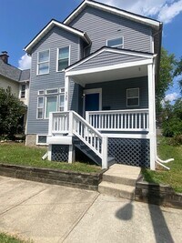 Building Photo - 736 E Mound St