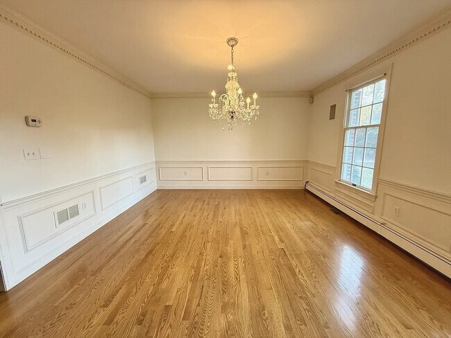 Building Photo - 4 Elliston Rd