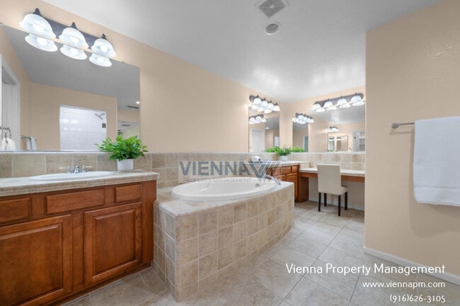 Building Photo - 3705 Abby Ct