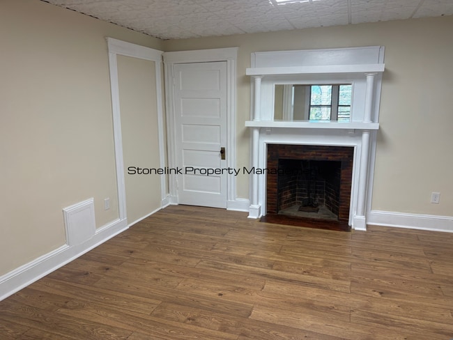 Building Photo - 40 High St