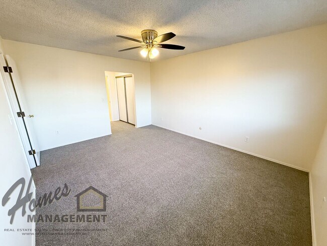 Building Photo - Homes Management - 2 Bed, 1.5 Bath Duplex ...
