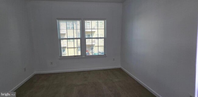 Building Photo - 5658 Virginia Ln