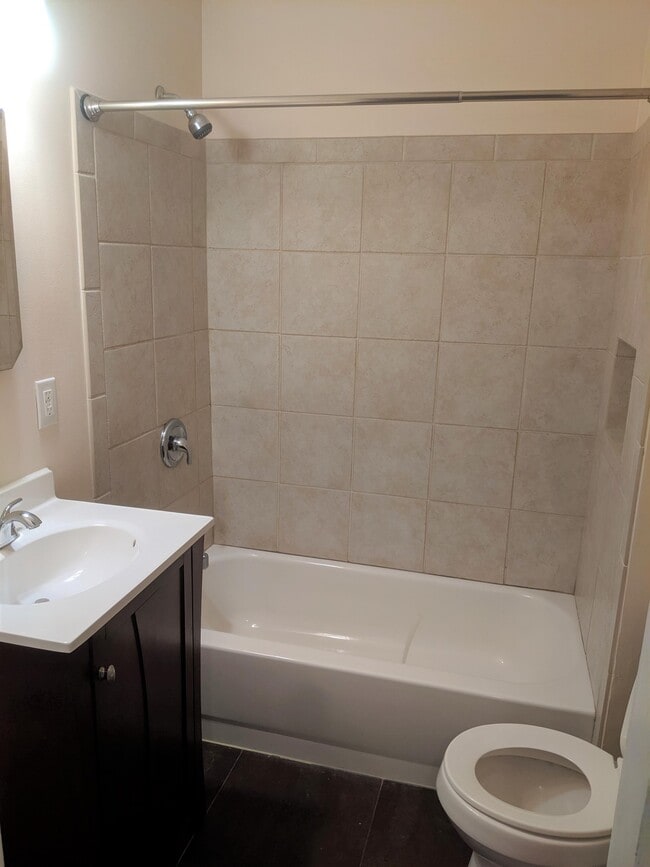 Building Photo - 135 Griswold St