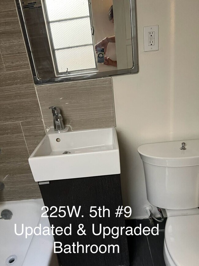 Building Photo - Bright, Light & Airy Huge Corner Home