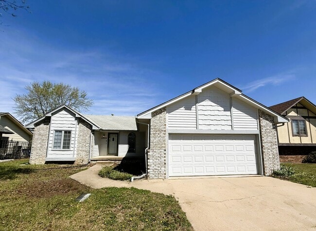 Building Photo - 13932 Lockmoor Cir