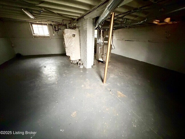 Building Photo - 2707 Cleveland Blvd