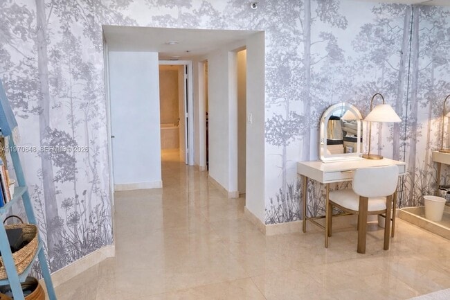 Building Photo - 1717 N Bayshore Dr