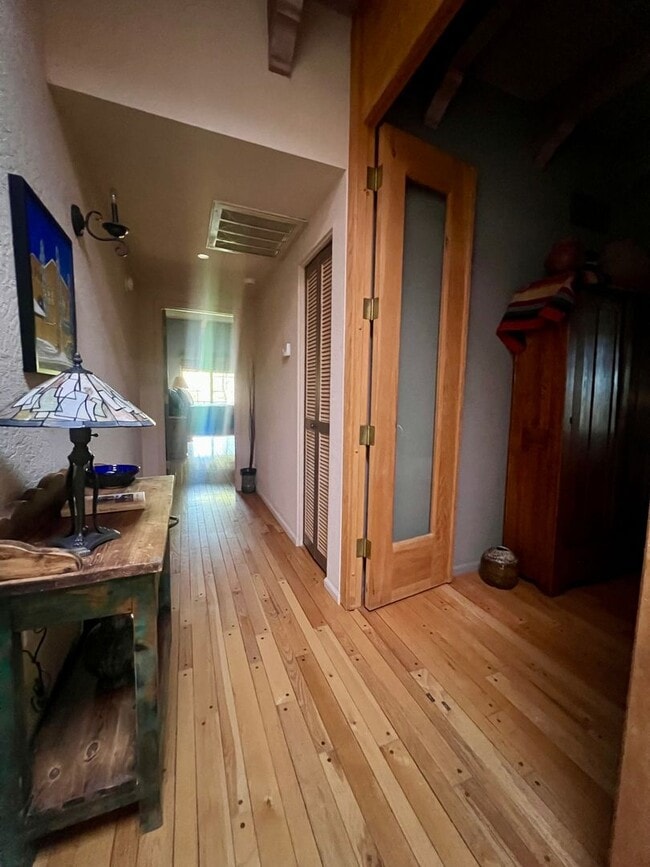 Building Photo - Furnished Golf Course Course Property