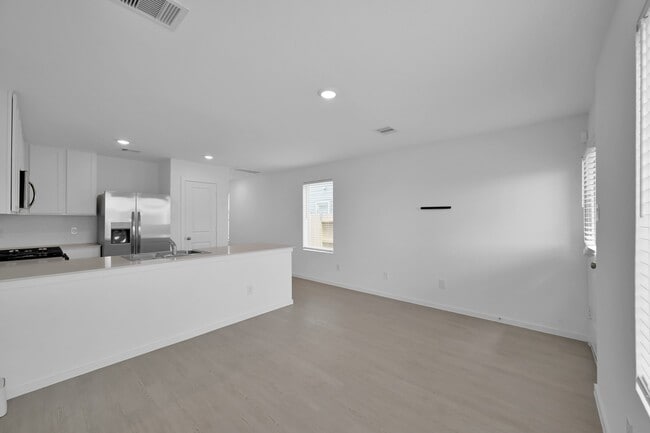 Building Photo - 18271 Via Aurelia Dr
