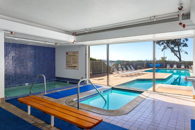 Building Photo - CORNER, BAY VIEW 2/2 over the Boardwalk at...