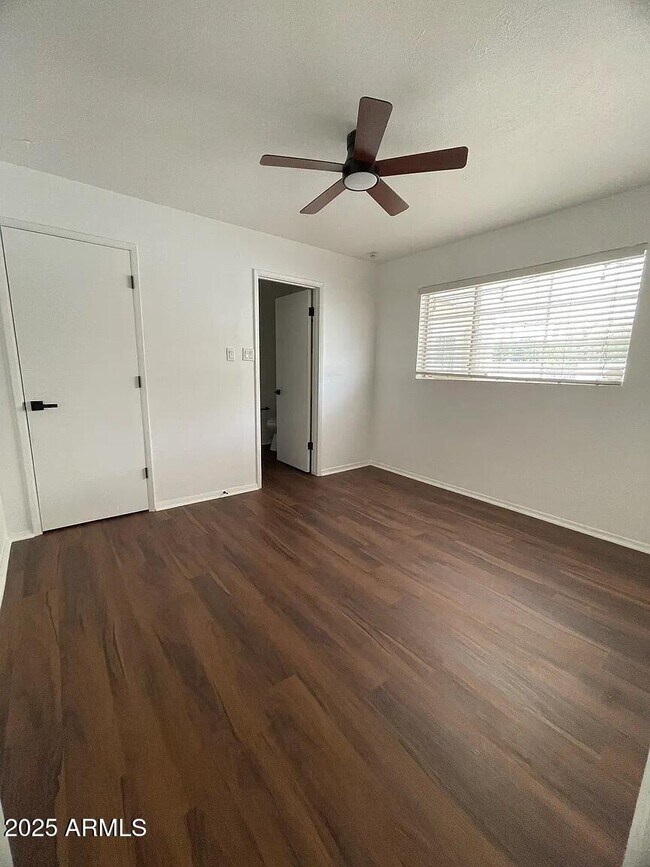 Building Photo - 4023 E Heatherbrae Dr