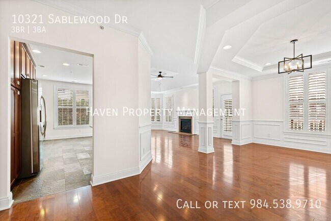 Building Photo - 10321 Sablewood Dr