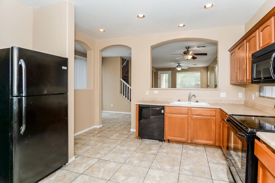 Building Photo - 3691 E Stampede Dr