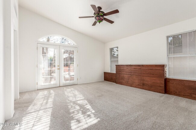 Building Photo - 1629 S Ash Dr