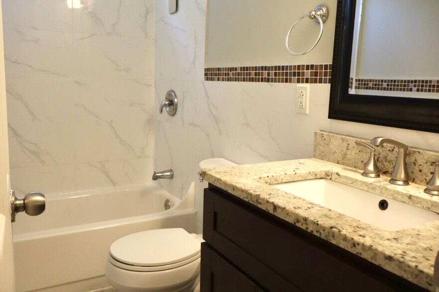 Building Photo - 37 Moran Ave