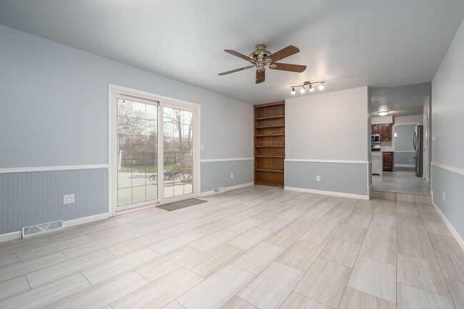 Building Photo - 4 Bedroom Home in Richland