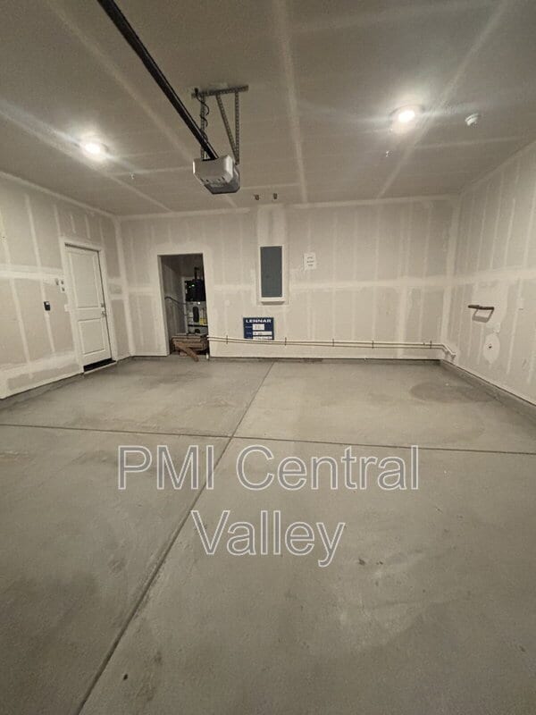 Building Photo - 3226 Tibidabo St