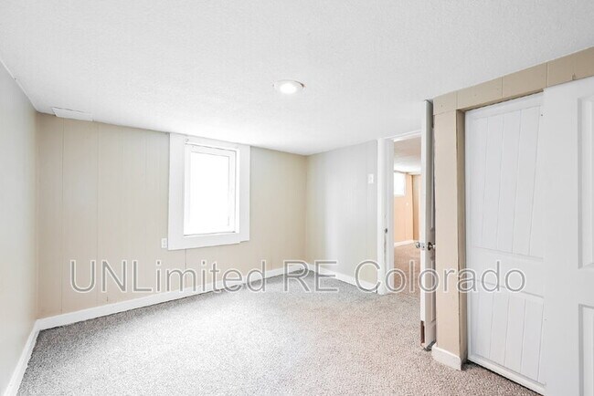 Building Photo - 4967 Lincoln St