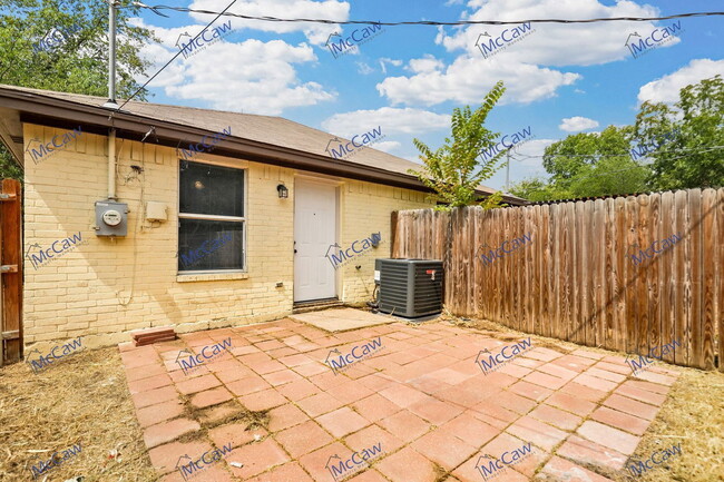 Building Photo - 3108 Lincoln Ave