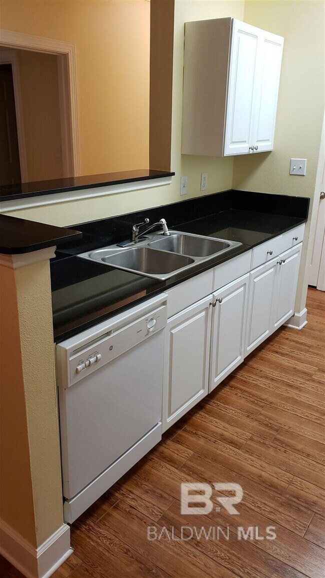 Building Photo - 450 Park Ave